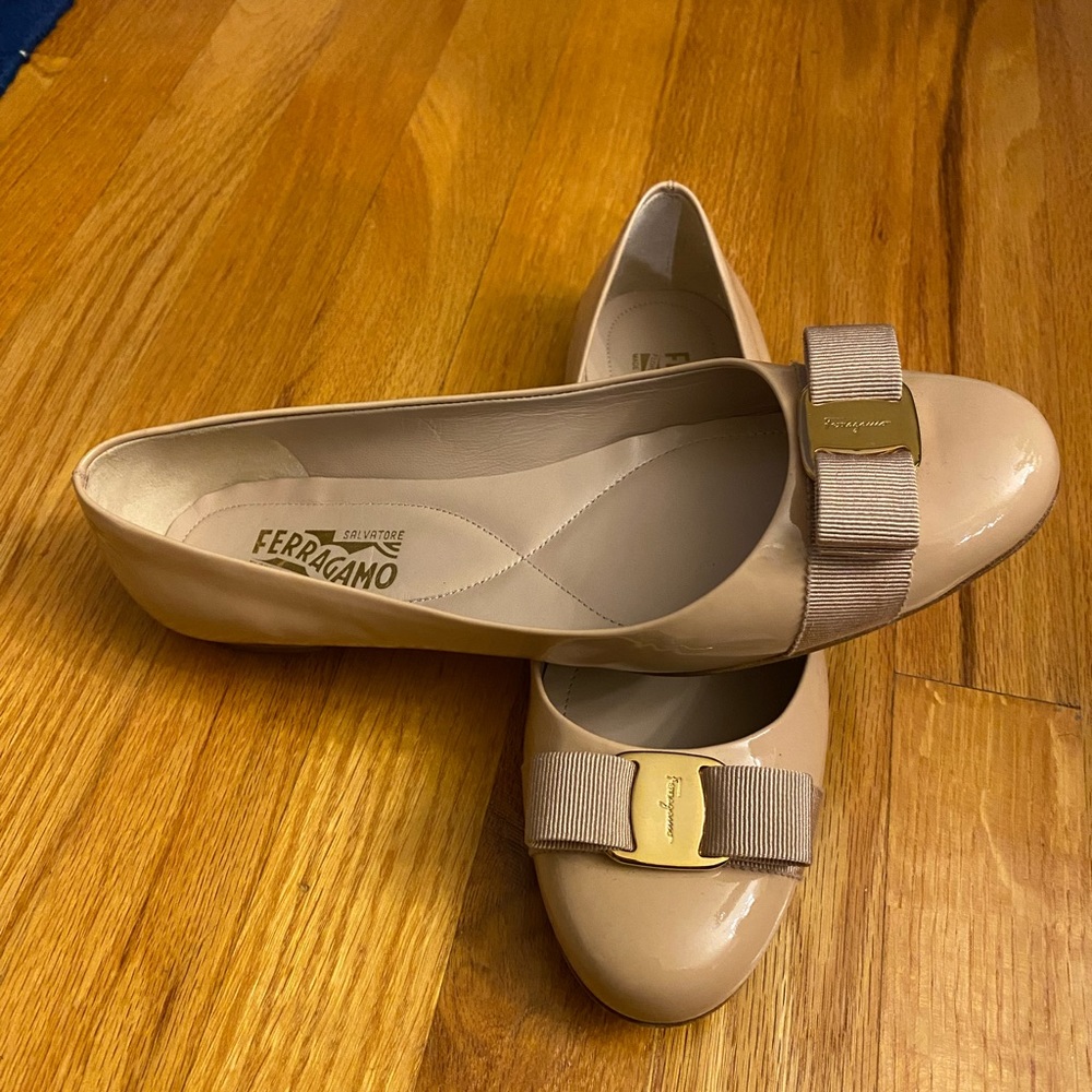 FERRAGAMO BALLET FLATS